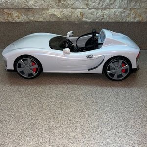 2021 MGA Rainbow High Color Change Convertible 8-in-1 Light Up Colors Barbie Car